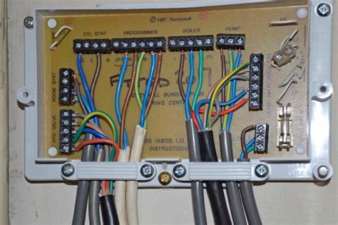 honeywell sundial junction box|honeywell sundial plan wiring diagram.